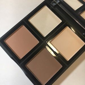 CONTOUR KIT + 🎁GWP